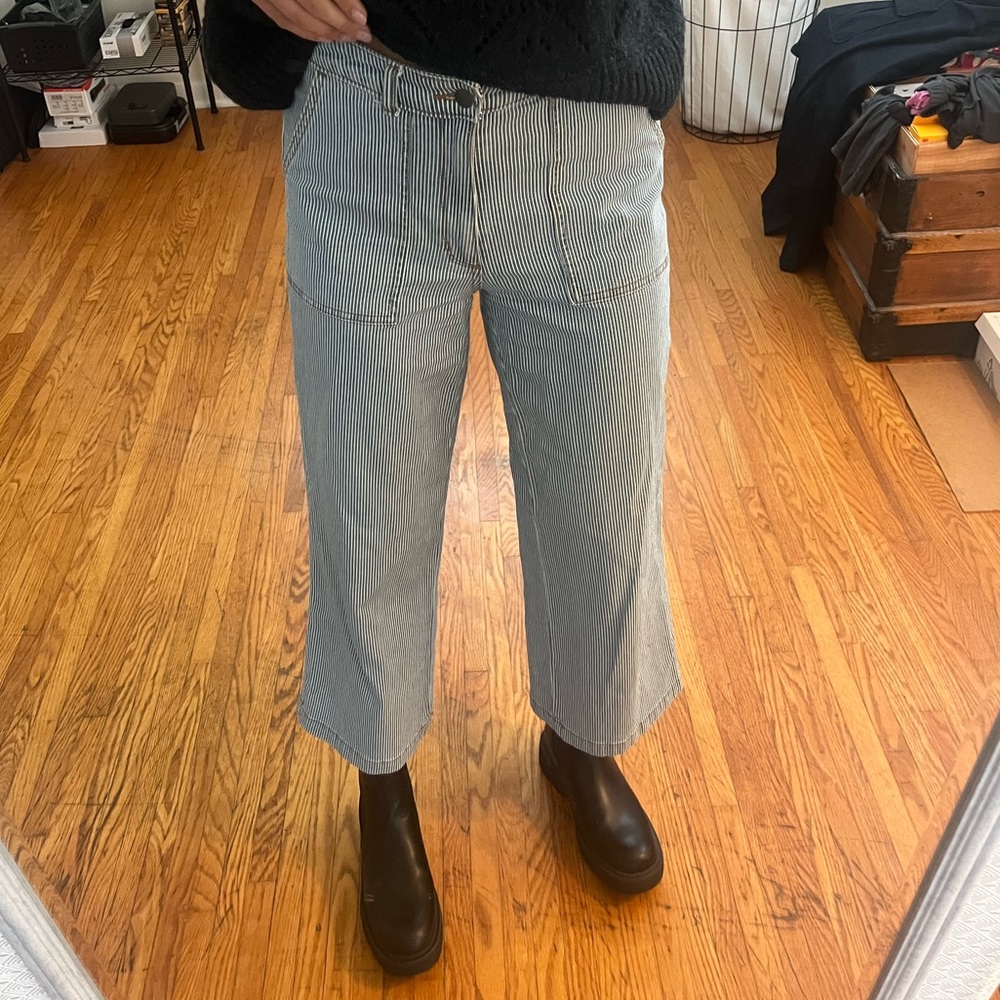 Wide Leg Pinstriped Pant